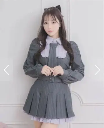 피움 넥타이 포함 스퀘어 프릴 긴팔 상의 미니 스커트 셋업