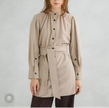 UNITED TOKYO 베이지 긴팔 원피스 새상품급