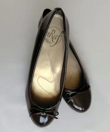 새상품 안리프 올웨더 대응 에나멜 펌프스 23.5cm