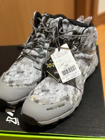 INOV-8 ROCLITE 320 GORE-TEX 28.0cm