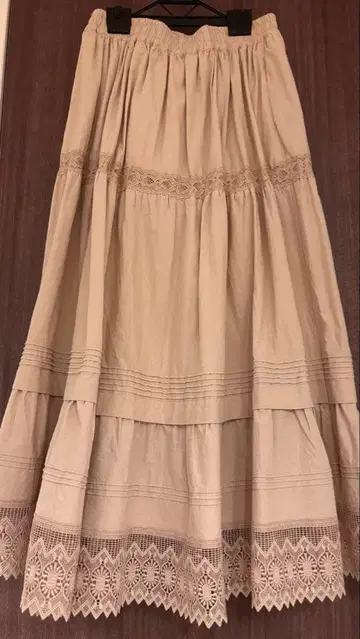 사만사 모스모스 캉캉 스커트 베이지 아이보리