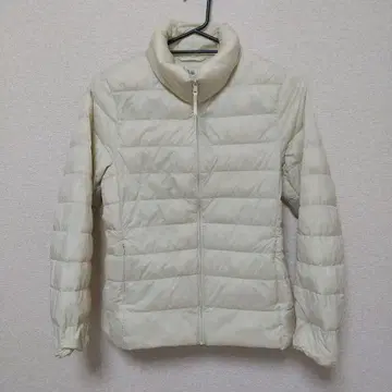 새상품급! UNIQLO 울트라 라이트 다운 M 아이보리