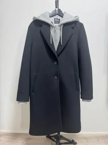ZARA 블랙 롱 코트 후드 부착