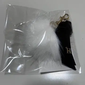 미사용 새상품 미개봉 Winter Dream Bag Charm ivory