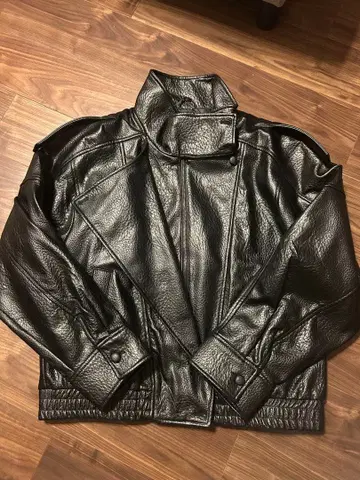 ZARA 페이크 레더 자켓