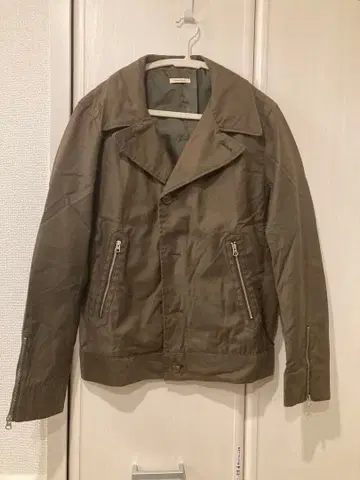 올리브 그린 밀리터리 자켓