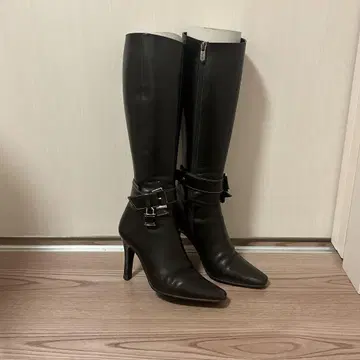 컨디션 최상 블랙 가죽 롱 부츠