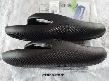 crocs 블랙 비치 샌들