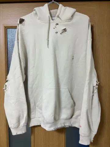 FINDERS KEEPERS 데미지 가공 후드티