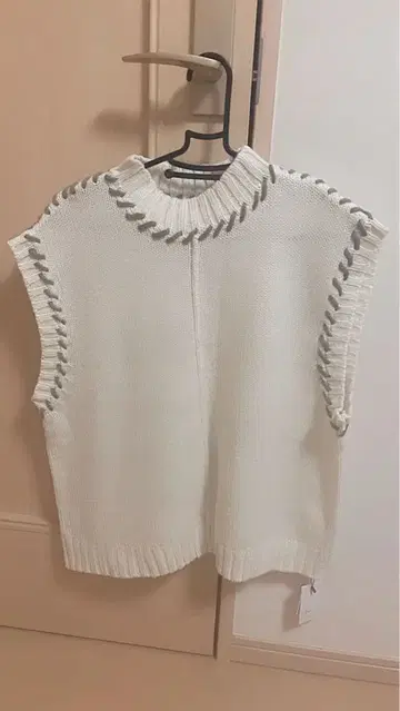 lumier 슬리브리스 니트