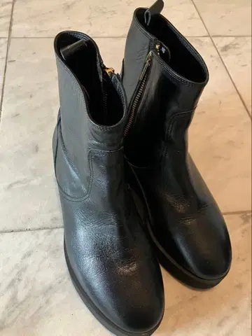 소니아 리키엘 컬렉션 블랙 가죽 통굽 부츠