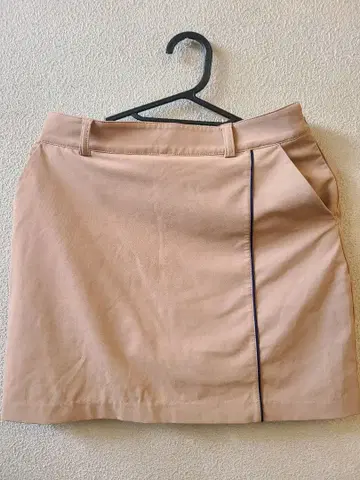 새상품급 테일러메이드 스커트 XS