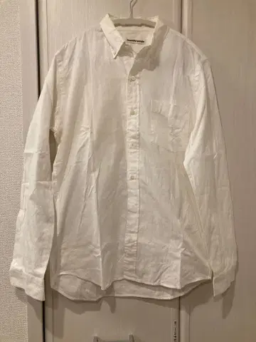 화이트 버튼 다운 셔츠 bpl 자수