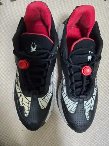 Reebok 거미줄 디자인 스니커즈 26.5