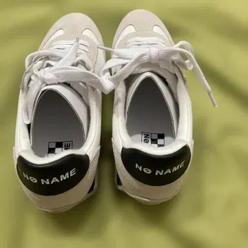 NO NAME 스웨이드 스니커즈 화이트/베이지