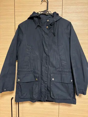 MHL 후드 부착 네이비 마운틴 후드티