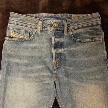 라이트 블루 스키니 데님