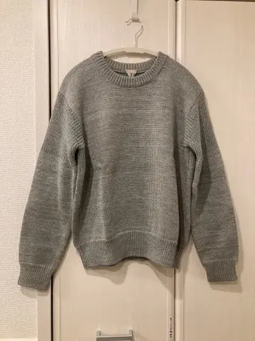 새상품급 그레이 크루넥 니트 스웨터