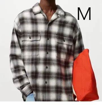 유니클로 JW ANDERSON 브러쉬드 코튼 오버 사이즈 셔츠