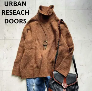 어반 리서치 도어스 하이넥 램스울 카멜 프리 사이즈