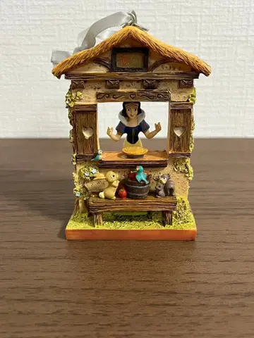 DISNEY STORE 단종 오너먼트 백설공주