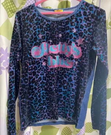 베티즈 블루 BETTY'S BLUE 티셔츠 M 사이즈 9호 가을/겨울