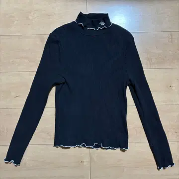 TreatUrself 넥 이너