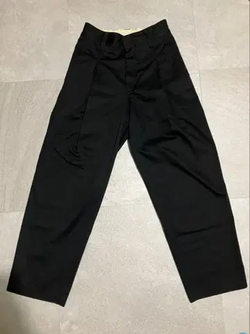 NEON SIGN Wide Work Slacks 턱 와이드 팬츠