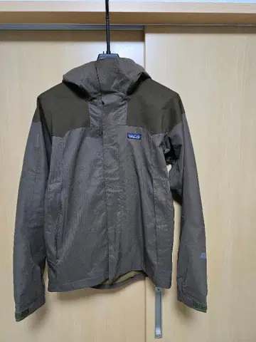 [ 상태 좋음 ] Patagonia 마운틴 파카 브라운