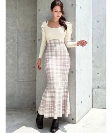 리젝시 RESEXXY 숄더 오픈 머메이드 니트 원피스