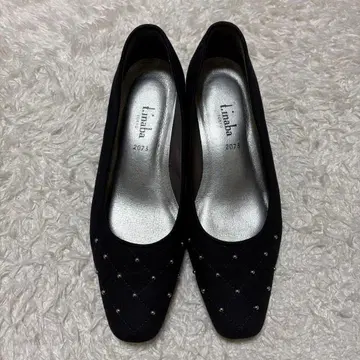 t.inaba 티.이나바 스웨이드 느낌 스터드 장식 퀼팅 펌프스