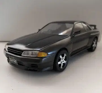 타미야 1/24 닛산 스카이라인 GT-R R32 도색 완료품