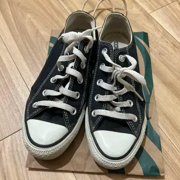 블랙 캔버스 스니커즈