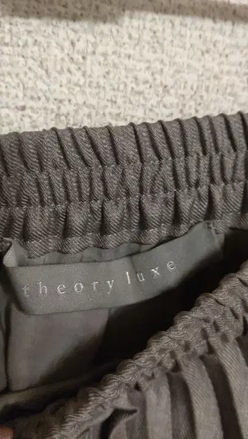 theoryluxe 그레이 플리츠 스커트