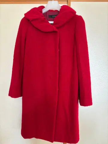 빨간색 롱 코트