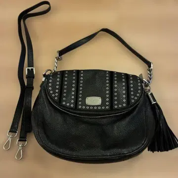 MICHAEL KORS 스터드 장식 블랙 숄더백