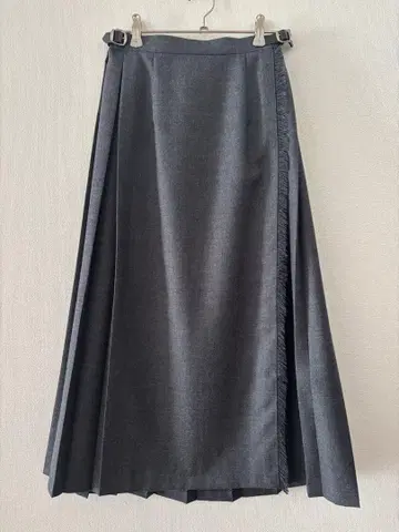 새상품 오닐 오브 더블린 INED 별주 랩 미디 스커트