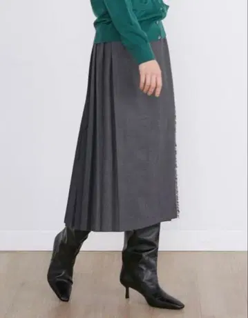 새상품 오닐 오브 더블린 INED 별주 랩 미디 스커트