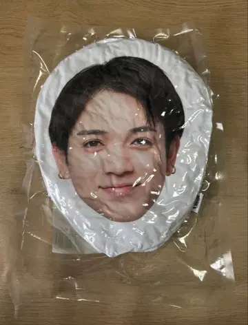 TravisJapan Vllsual 미야치카 카이토 페이스 쿠션