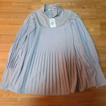 그레이 플리츠 디자인 긴팔 셔츠