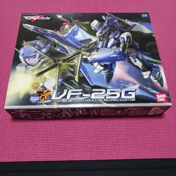 VF-25G 마크로스 가변 발키리 프라모델