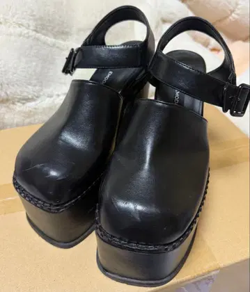 EMODA 통굽 샌들 L