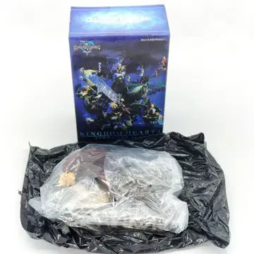 클라우드 킹덤하츠 포메이션 아츠 피규어 컬러