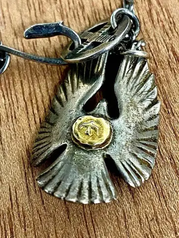 고로즈 금 메탈 부착 이글 탑 세로 체인 올드 아이템