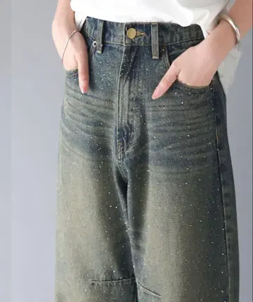 올리브 그린 와이드 레그 데님