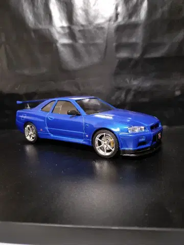 타미야 1/24 닛산 GT-R R34 V 스펙 II 도색 완료 완성품