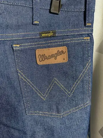 Wrangler 플레어 디자인 청바지 34x34