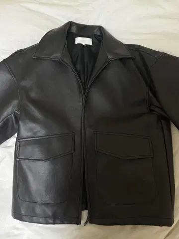 MOUSSY 블랙 가죽 자켓