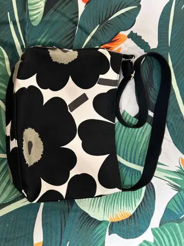 마리메꼬 marimekko 숄더백 블랙 화이트 코튼 캔버스