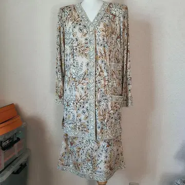 Averardo Bessi 꽃무늬 베이지 계열 긴팔 셋업 46 실크